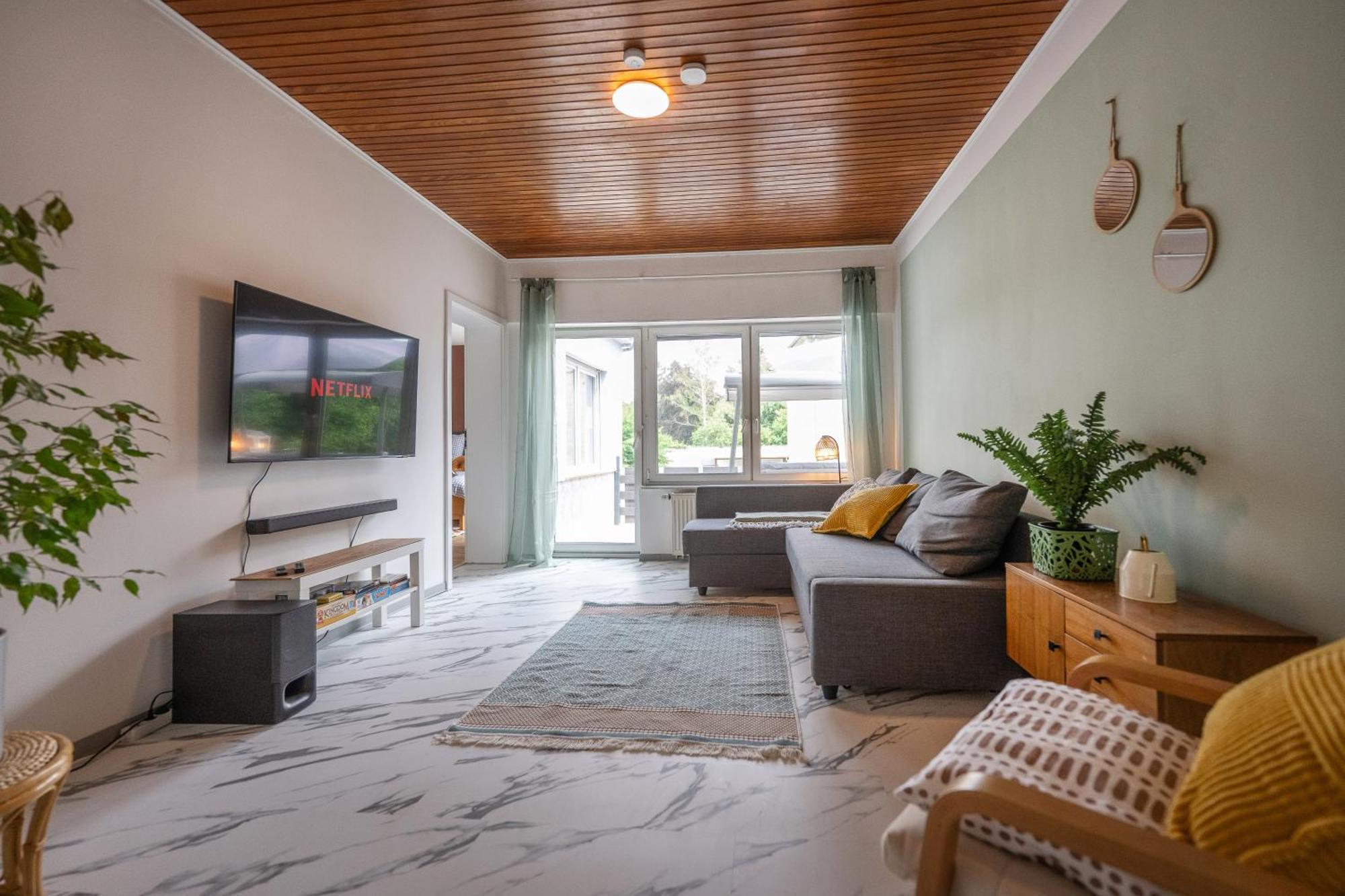 Wohlfuehlwohnung Mit 25 Qm Terrasse, Netflix Koblenc Exteriér fotografie